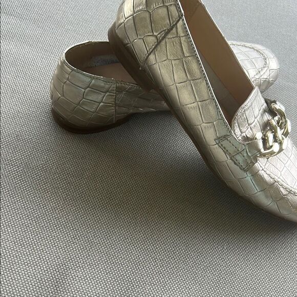 Donald J. Pliner Silver Loafers for Women - Picture 5 of 5